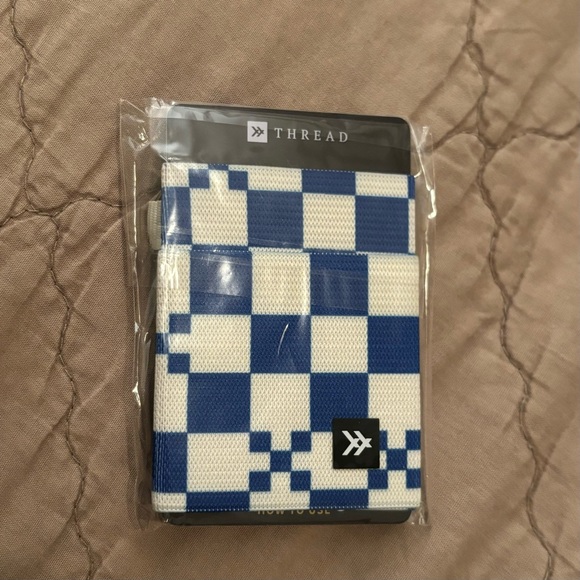 Thread Wallets Elastic Wallet - Picture 1 of 2
